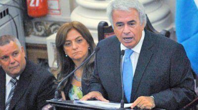 Con cr�ticas a De la Sota y Mestre, Naci�n inaugura dos jardines maternales