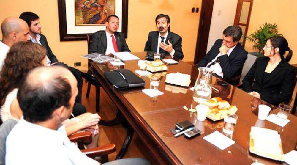 Realizan reuni�n t�cnica de OFEMI en la Casa de Jujuy