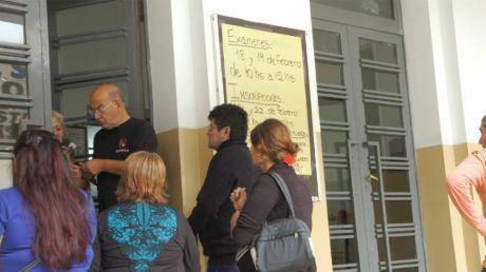 Deber de hoy: anotar al chico en el cole