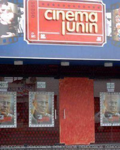 Rompen bl�ndex en Cinema Jun�n y roban televisores