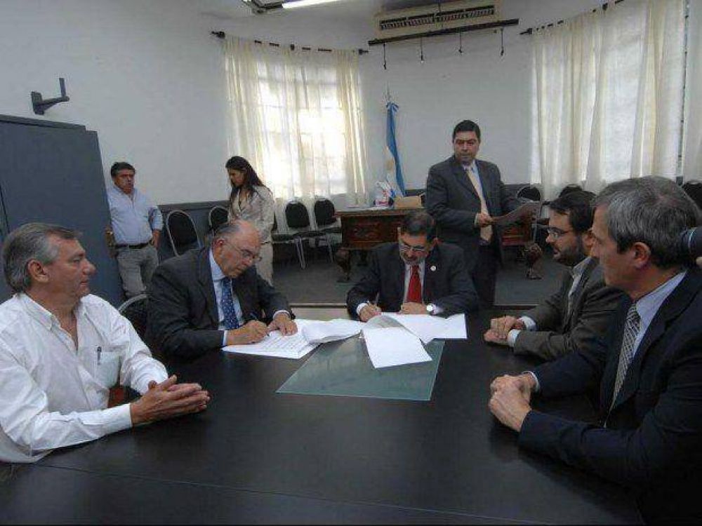 Convenio de cooperaci�n con municipio uruguayo