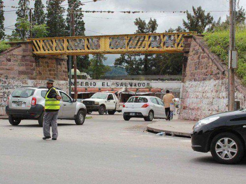 Prueban descomprimir el tr�nsito en puente Tucum�n