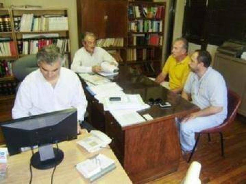 Firmaron el convenio por la obra de cord�n cuneta de 71 cuadras
