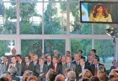Cada mes llega menos por coparticipaci�n