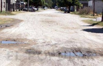 Piden arreglos en las calles de los barrios 12 de Octubre y Coronel Dorrego