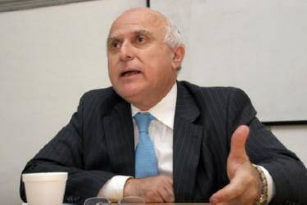 �El FAP surge como alternativa al sistema bipartidista�