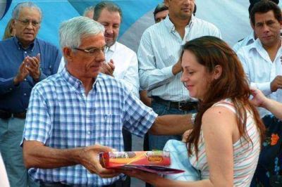 Se entregaron 40 nuevas viviendas en Arist�bulo del Valle