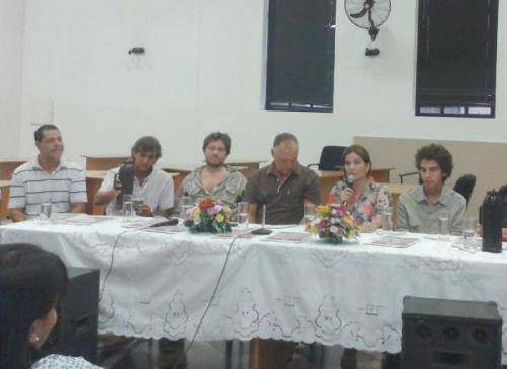 Adolescentes insisten en que se baje la edad para el ingreso a boliches y obtenci�n licencia de conducir 