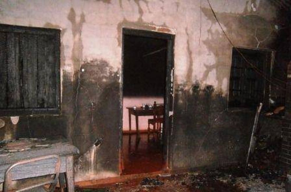 Voraz incendio termina con la vida de un anciano
