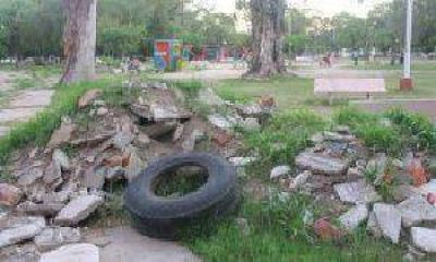 El parque Mitre, de paseo p�blico a zona destrozada