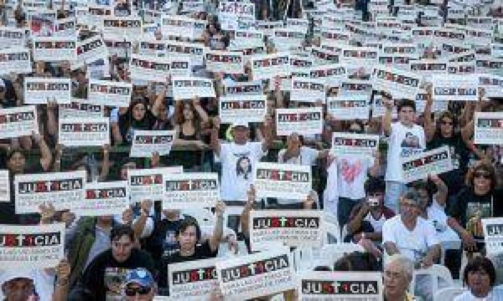 Tragedia de Once: con emoci�n y cr�ticas, familiares reiteraron pedido de justicia
