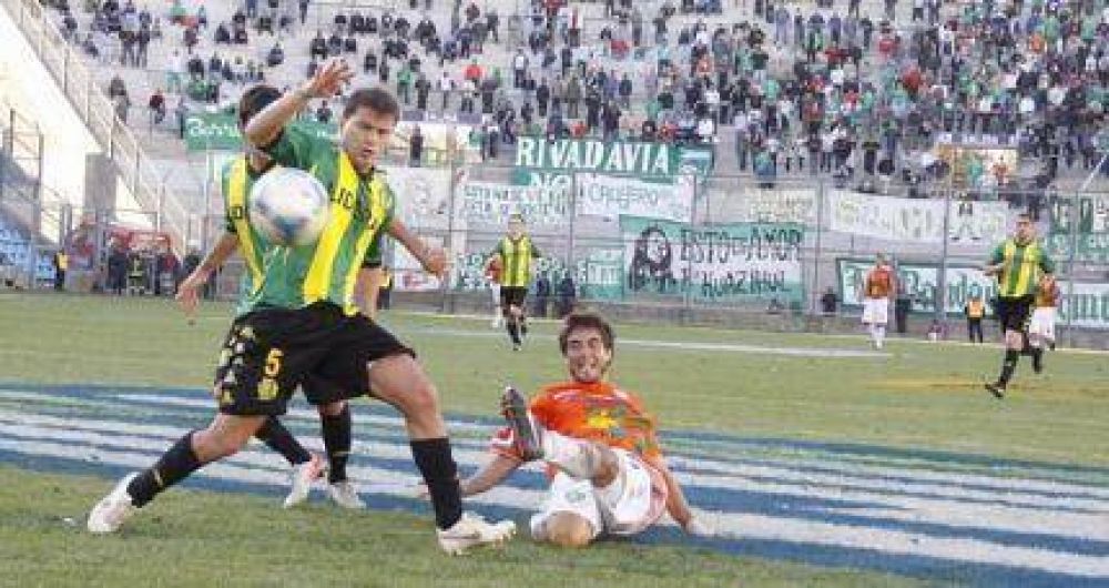 Aldosivi ir� este s�bado, ante Chicago, por el triunfo que le es esquivo en 2013