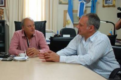Buzzi y Di Pierro destacaron la actual madurez de la dirigencia pol�tica del Chubut