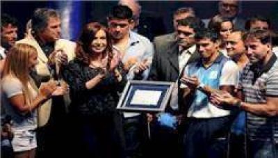 CFK:�El F�tbol para Todos cambi� la vida en las barriadas�