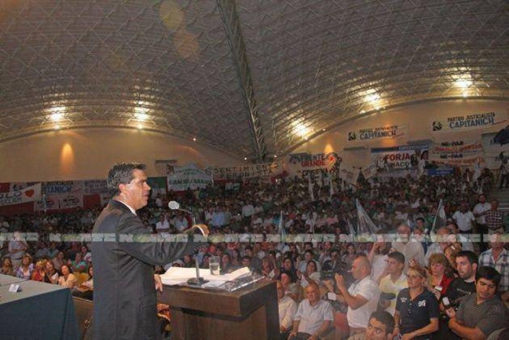Capitanich promueve su sucesi�n en 2015. Insta a la victoria electoral este a�o