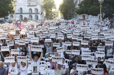 Miles de personas acompa�aron pedido de justicia para v�ctimas de Once