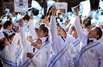 Estudiantes primarios y secundarios iniciar�n las clases este lunes