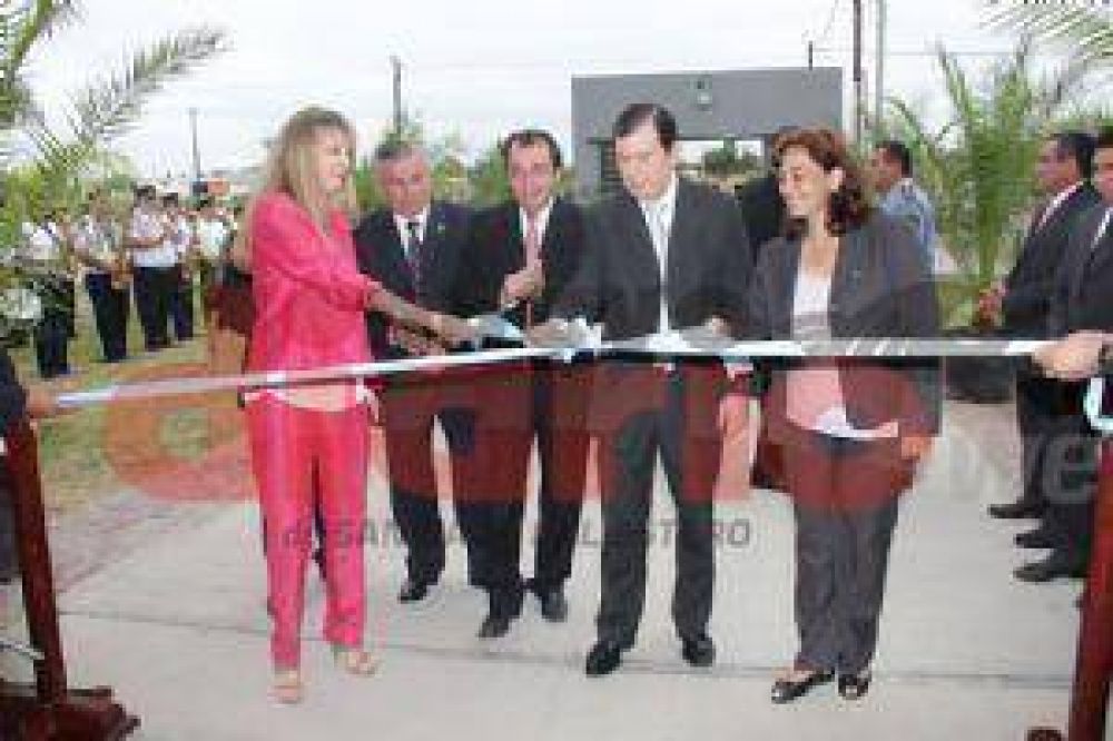 El gobernador inaugur� el Archivo General de la Provincia