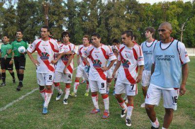 Luj�n dej� pasar una gran oportunidad y s�lo empat� de local