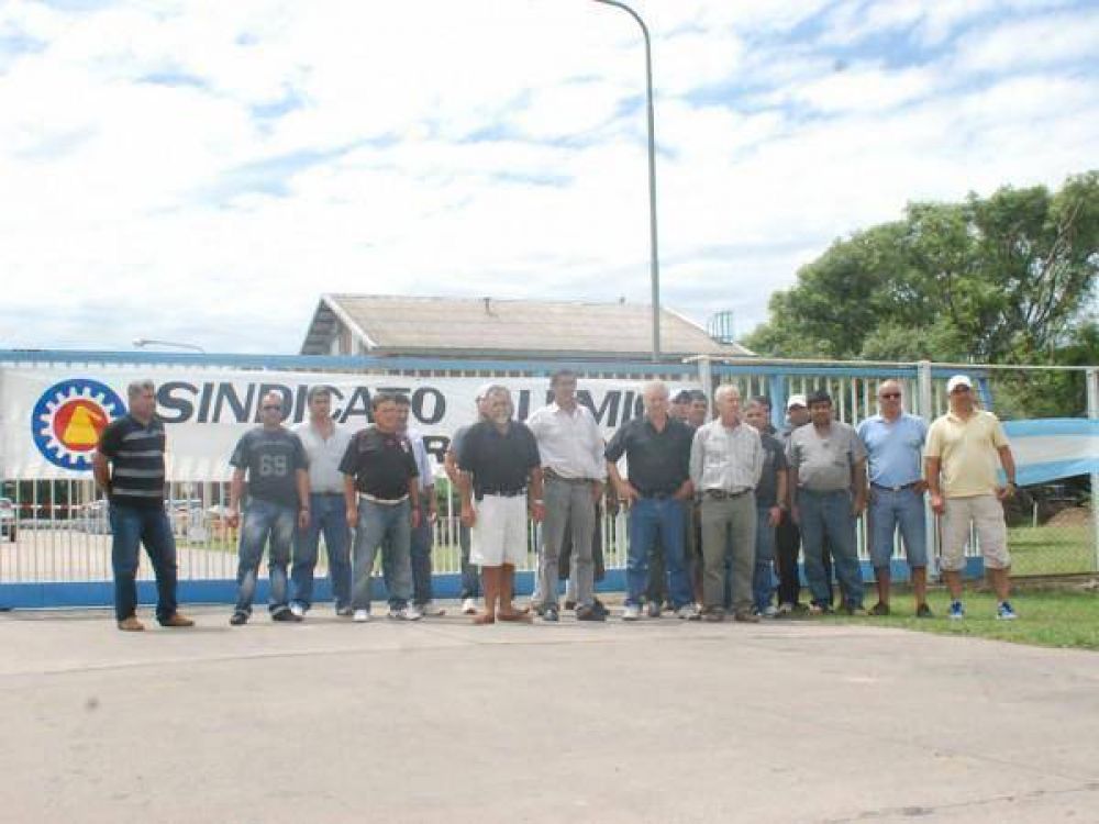 Se manifiestan frente a la empresa TFL para defender puestos de trabajo