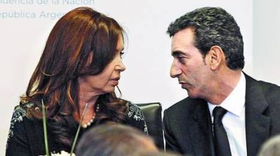 Por sus cr�ticas, Cristina pidi� que renuncie Randazzo
