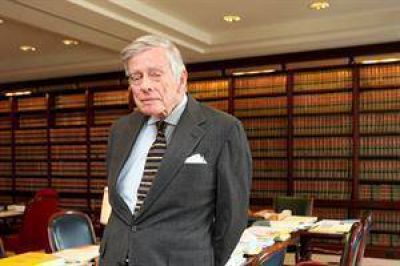 Griesa quiere saber si hay en el exterior fondos de los Kirchner