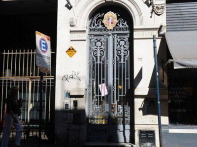 Eval�an impedir que reabra el pol�mico cabaret de calle Sarmiento