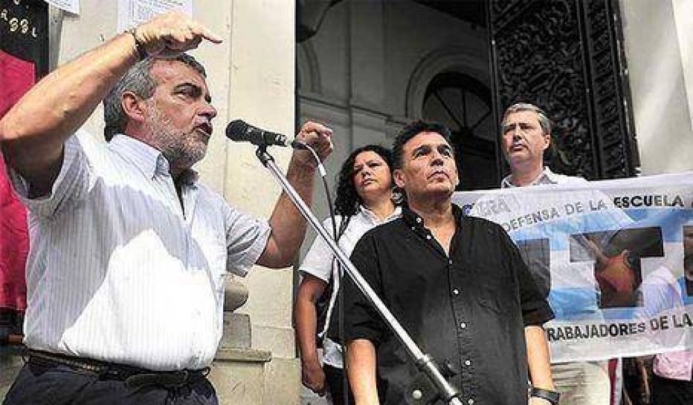 "La escuela est� totalmente destruida"
