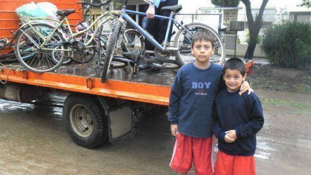 Ya hay 14 bicis para escuelas rurales