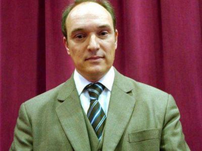 El procurador L�pez Vi�als, contra un reclamo de mujeres
