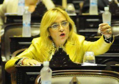 �Fellner busca recuperar la identidad educativa provincial�