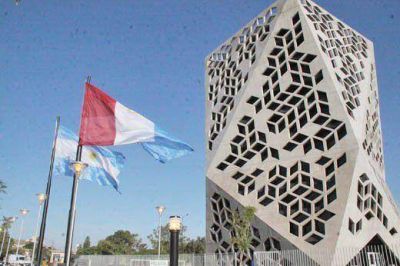 De la Sota vuelve a descontar fondos de coparticipaci�n a municipios de C�rdoba