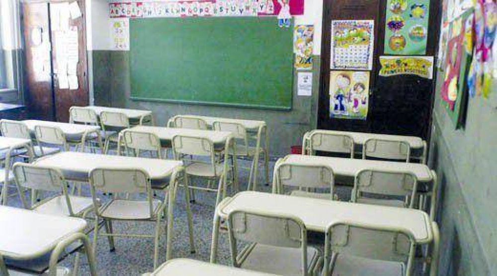 Pese al acuerdo salarial, C�rdoba se suma a las provincias que no inician hoy las clases