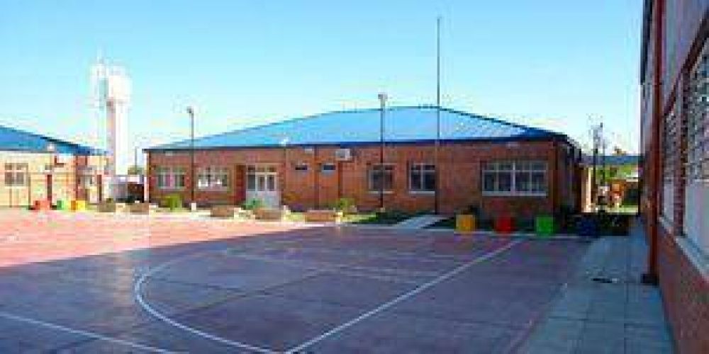 Insfr�n y Sileoni lanzan el ciclo lectivo