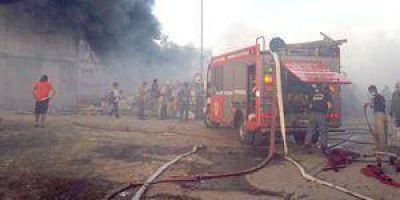 Incendio: Niegan que las autobombas se hayan quedado sin agua