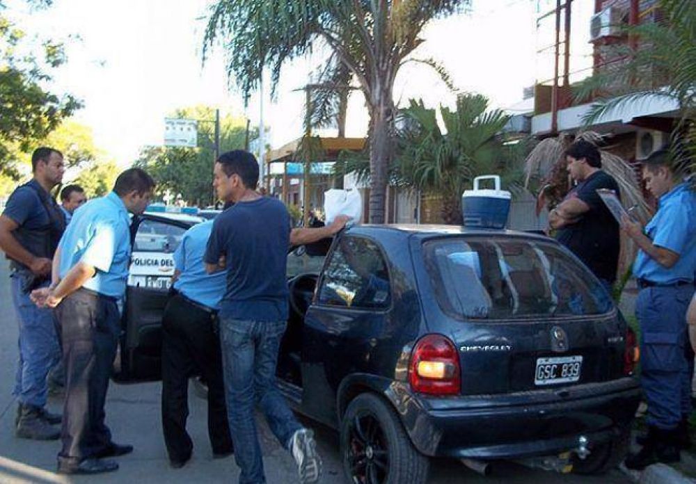 Penitenciario federal detenido tras agredir a una empleada municipal