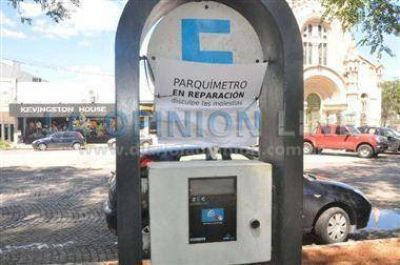 Analizan privatizar la zona de estacionamiento controlado