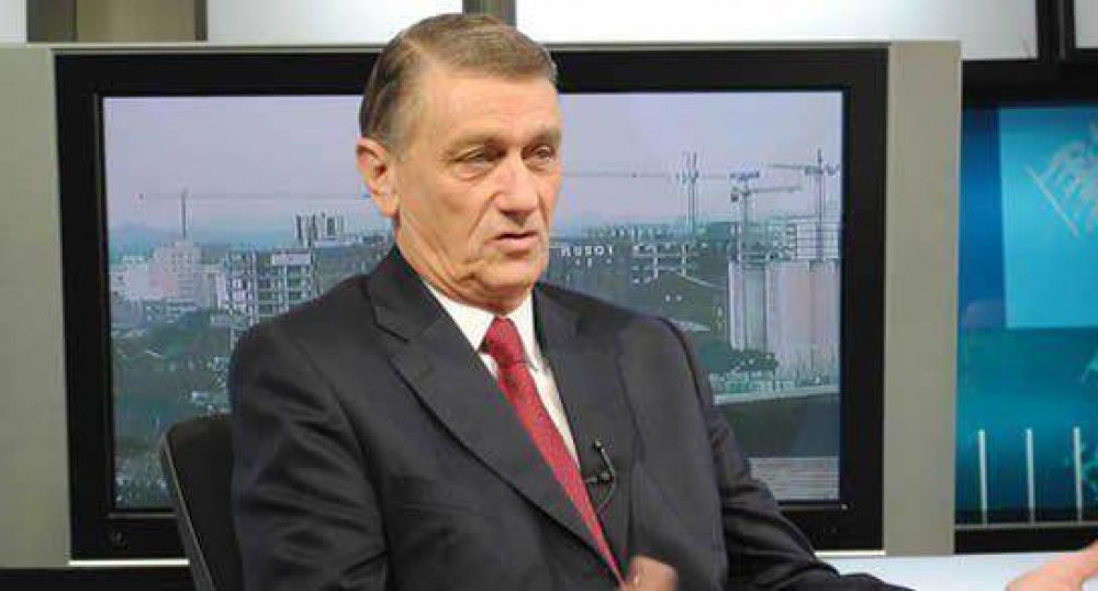  "Los ataques contra Santa Fe van a seguir"