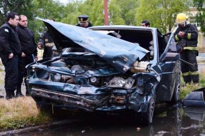 Tras colisionar, uno de los rodados involucrados se prendi� fuego