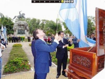 Conmemoran natalicio del General San Mart�n