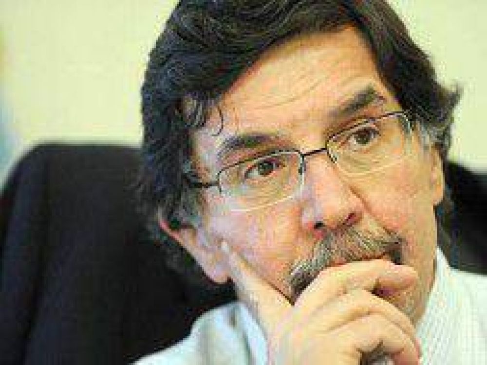 Sileoni: "Los sindicatos docentes no entienden el objetivo de la paritaria nacional"
