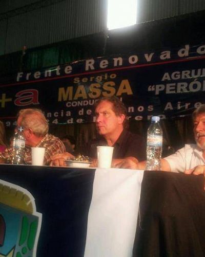 EL SENADOR PALLARES EN EL LANZAMIENTO DE LA AGRUPACION "PERON VIVE"
