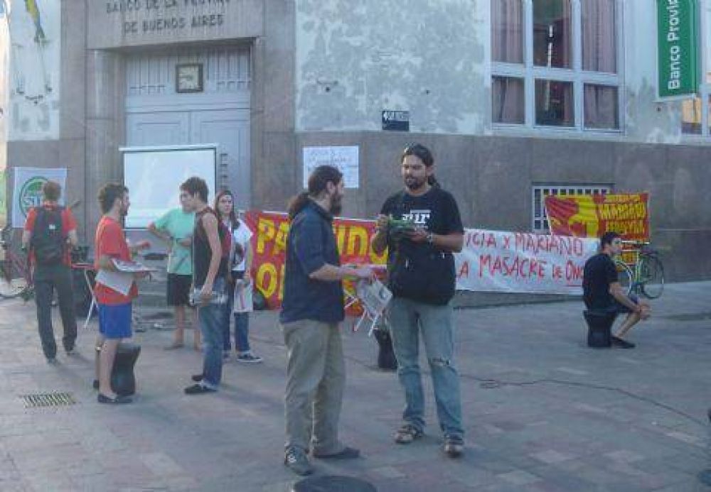 Proyecto Sur Pergamino se solidariz� con las v�ctimas de la tragedia de Once y reclam� justicia por Mariano Ferreyra