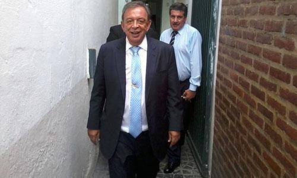 Z�ccaro apoy� el pedido para que se cree la polic�a comunal
