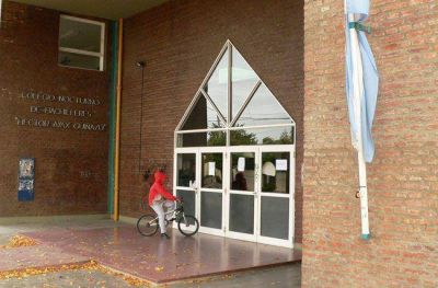 Alto acatamiento al paro docente