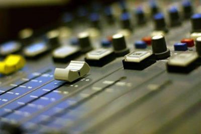 Cuestionable: la Afsca ya le otorg� 10 FM�s a un empresario santarrose�o