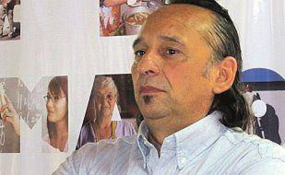 Casares busca resistir