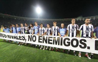 Oscar Gonz�lez: "Queremos que la familia vaya a la cancha"
