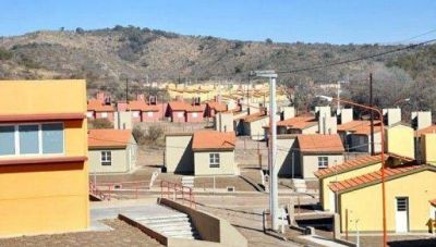 400 Viviendas: Cerca de 100 adjudicatarios incumplen el contrato