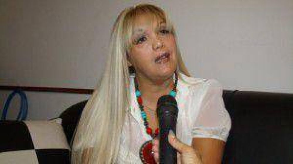 Estela Escobar: �Los gremios docentes siempre estamos abiertos al di�logo�